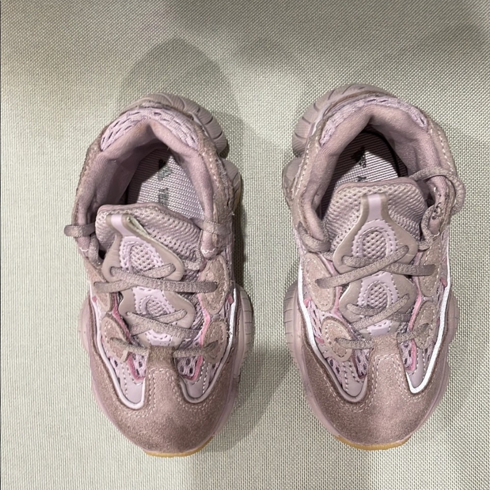 Adidas - Picture 2 of 8